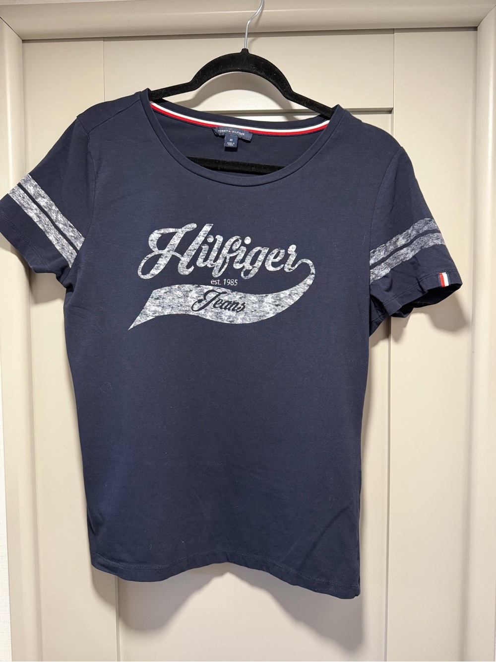 Tommy Hilfiger women’s' Navy 'Hilfiger Jeans' Graphic Tee